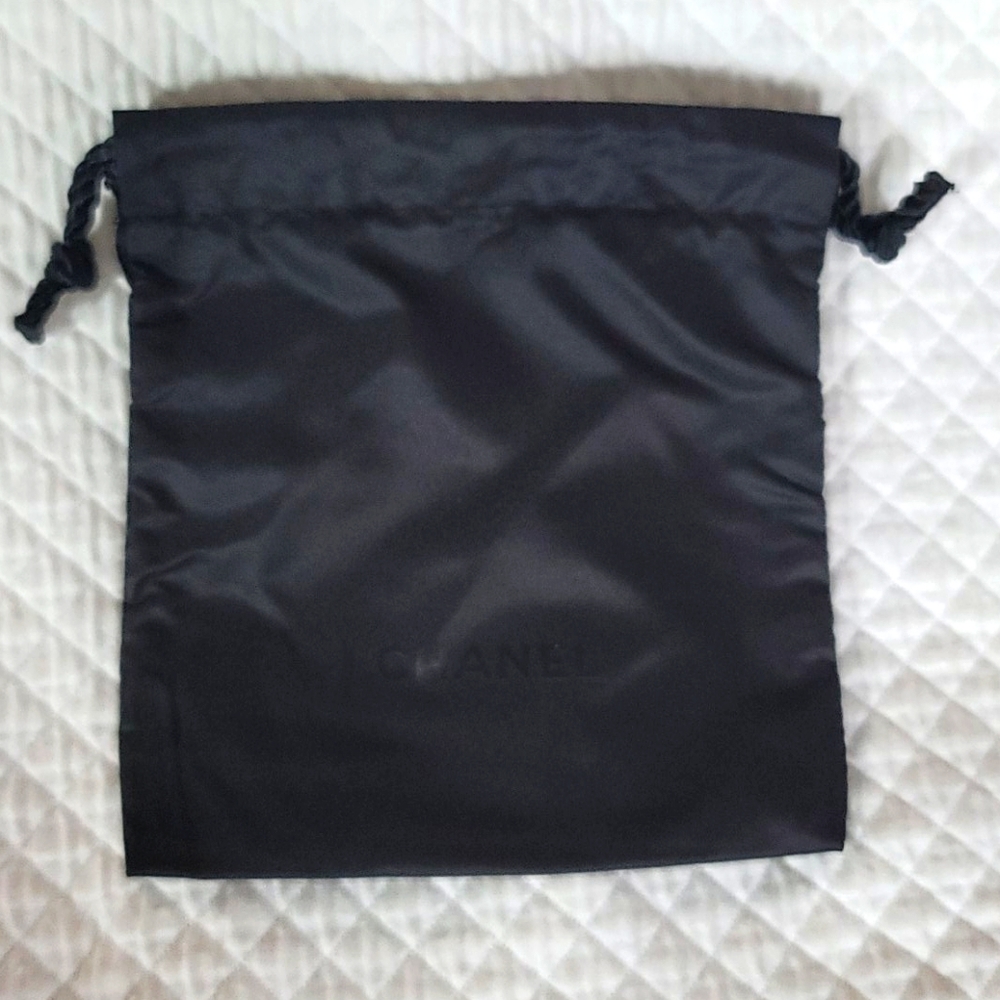 Chanel pouch